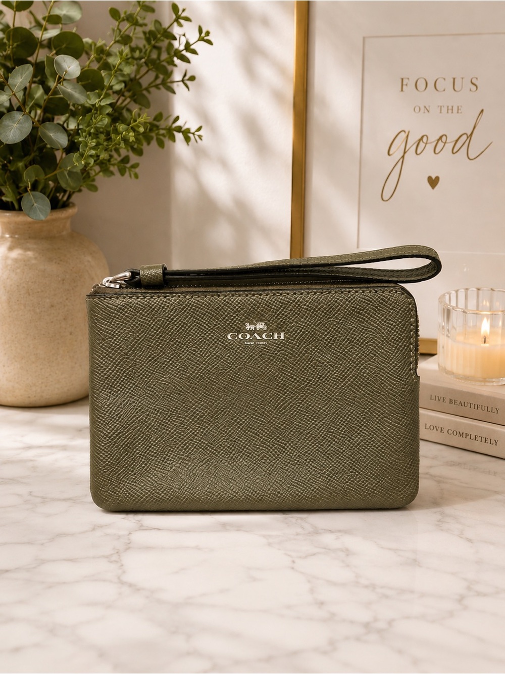 Coach Olive Green Crossgrain Leather Wristlet NWOT